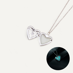 Hollow luminous heart necklace