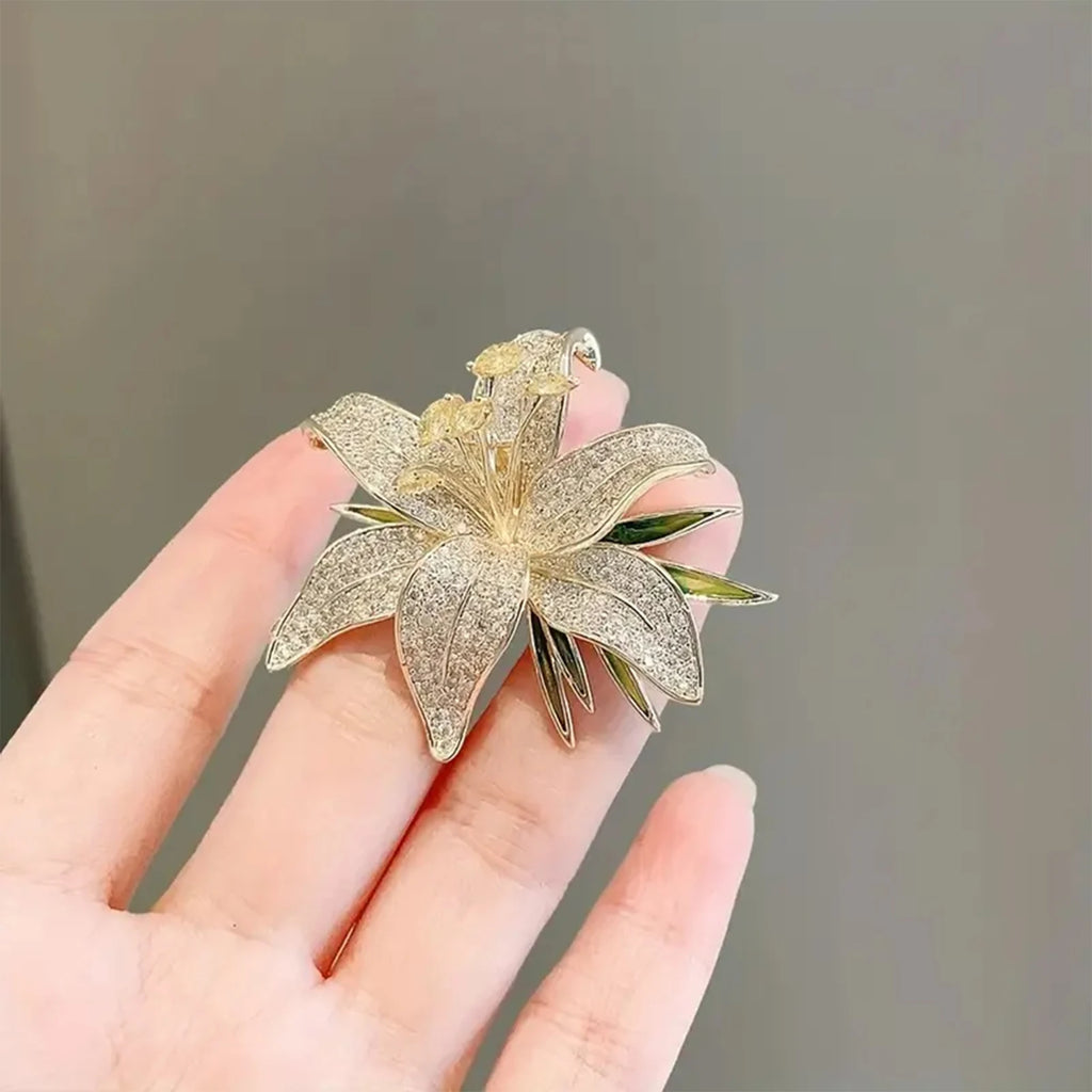 Luxurious Lily Flower Brooch – Elegant Fashion Pin