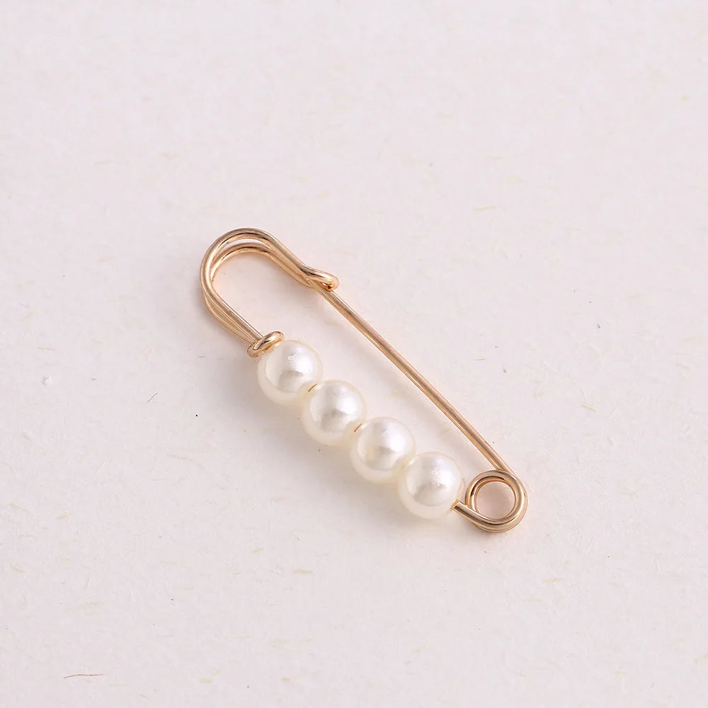 Women’s Pearl Rhinestone Brooch – Cute Skirt Waist Pin