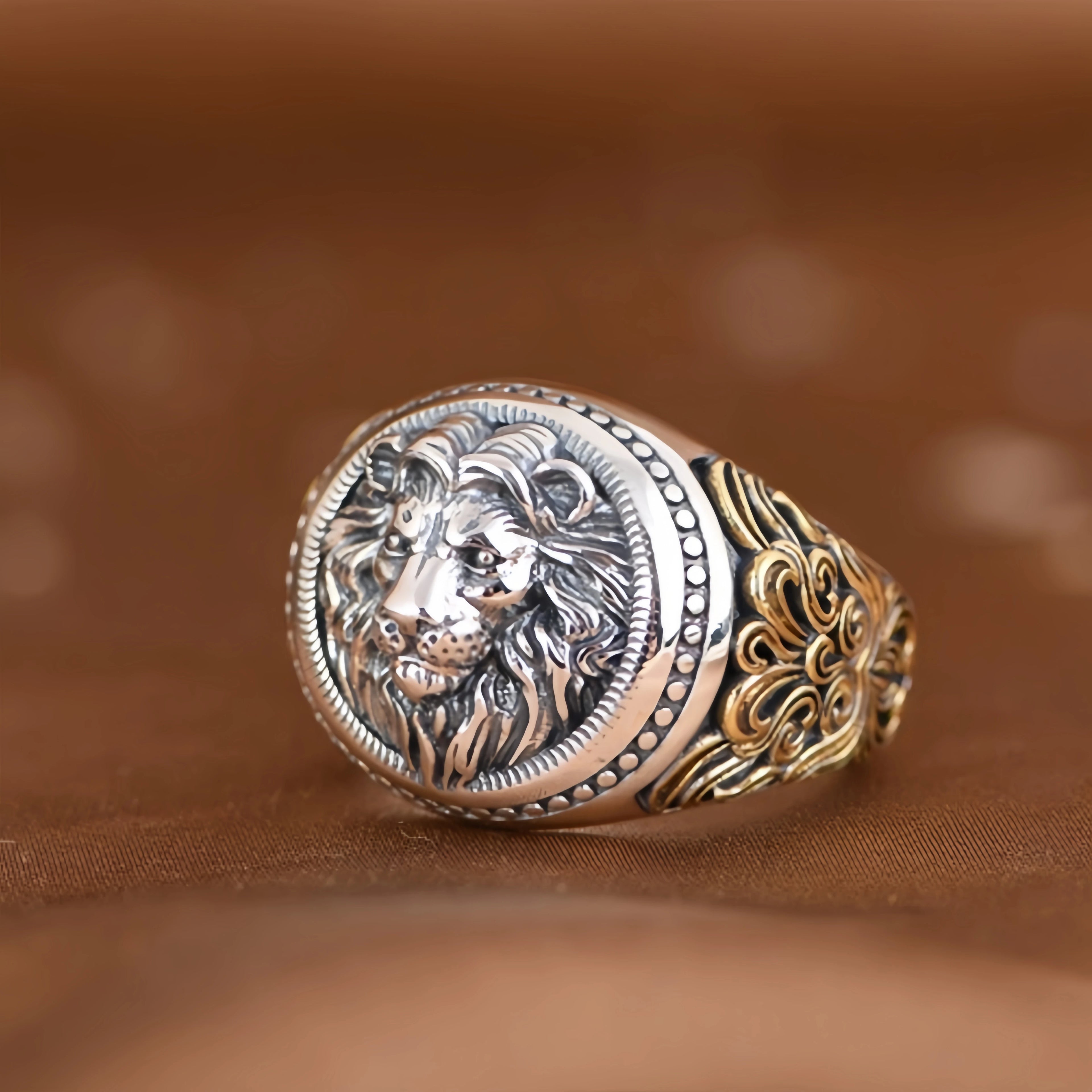 Men’s Lion Ivy Vine Ring