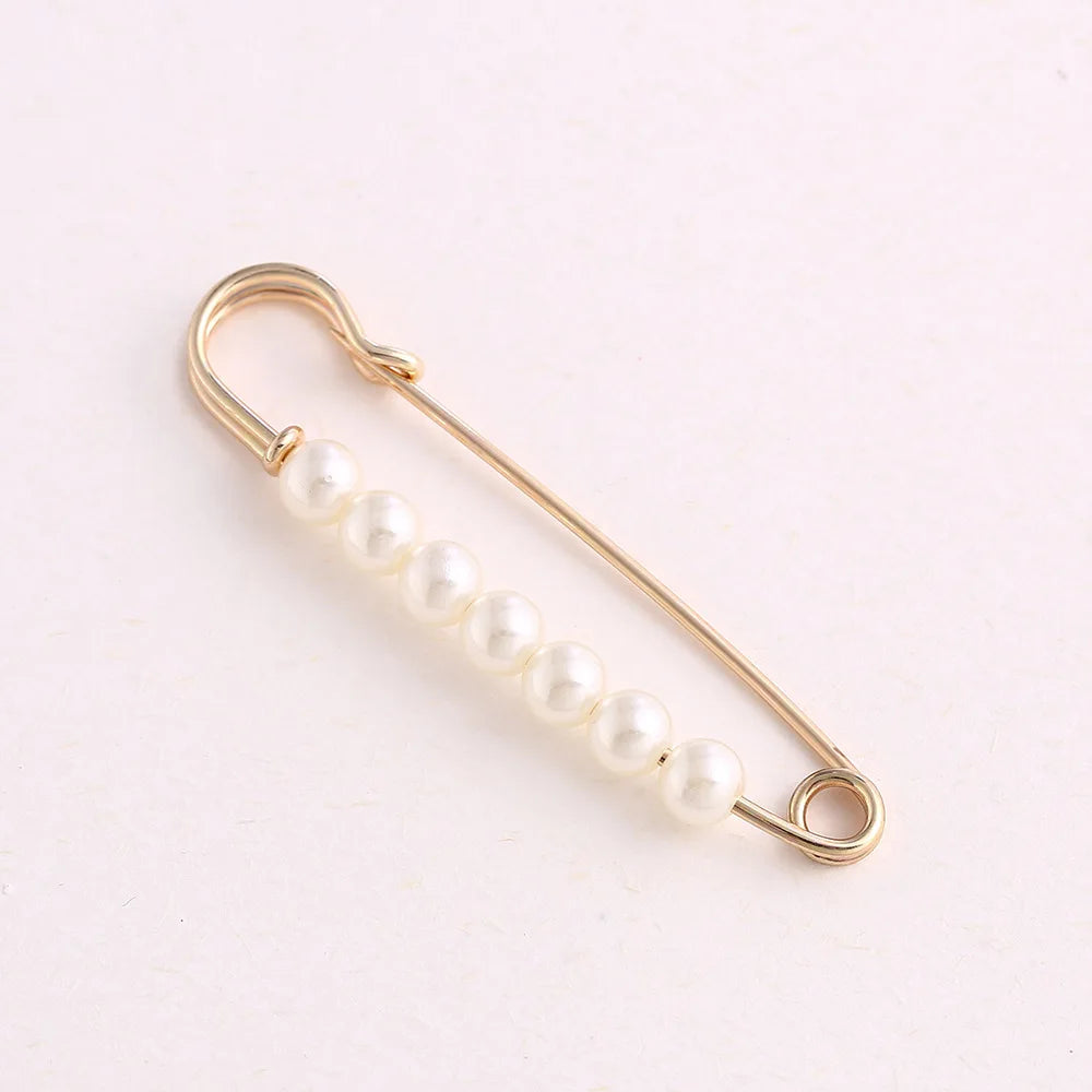 Women’s Pearl Rhinestone Brooch – Cute Skirt Waist Pin