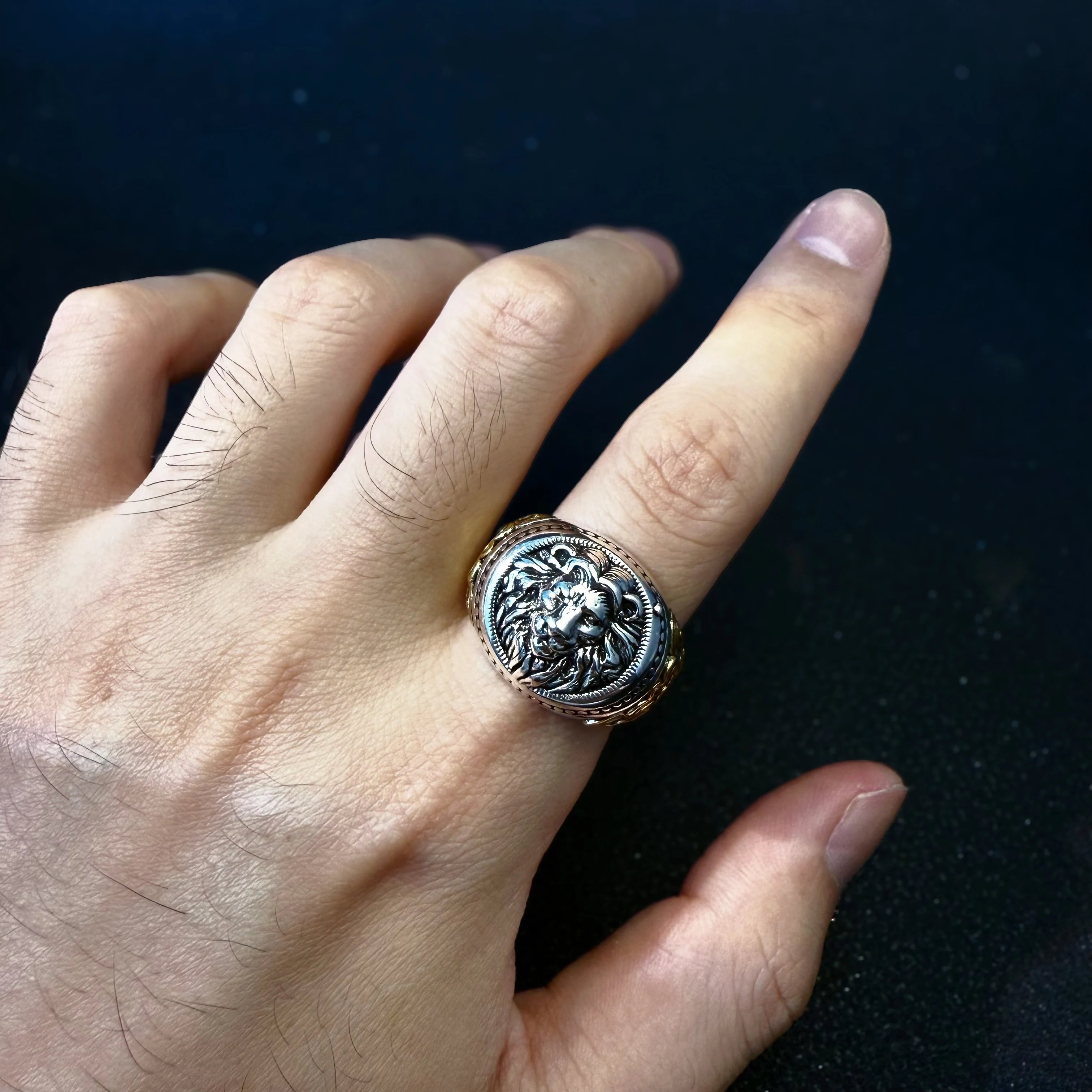 Men’s Lion Ivy Vine Ring