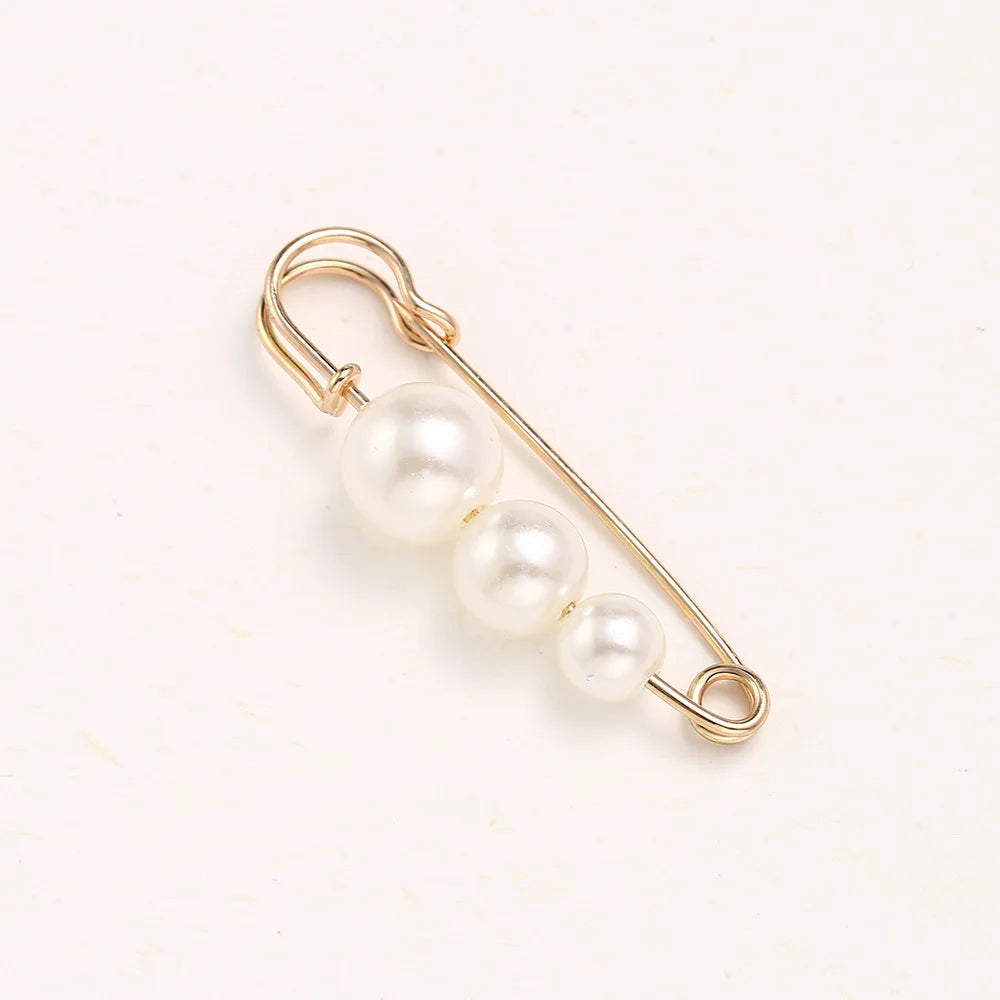 Women’s Pearl Rhinestone Brooch – Cute Skirt Waist Pin