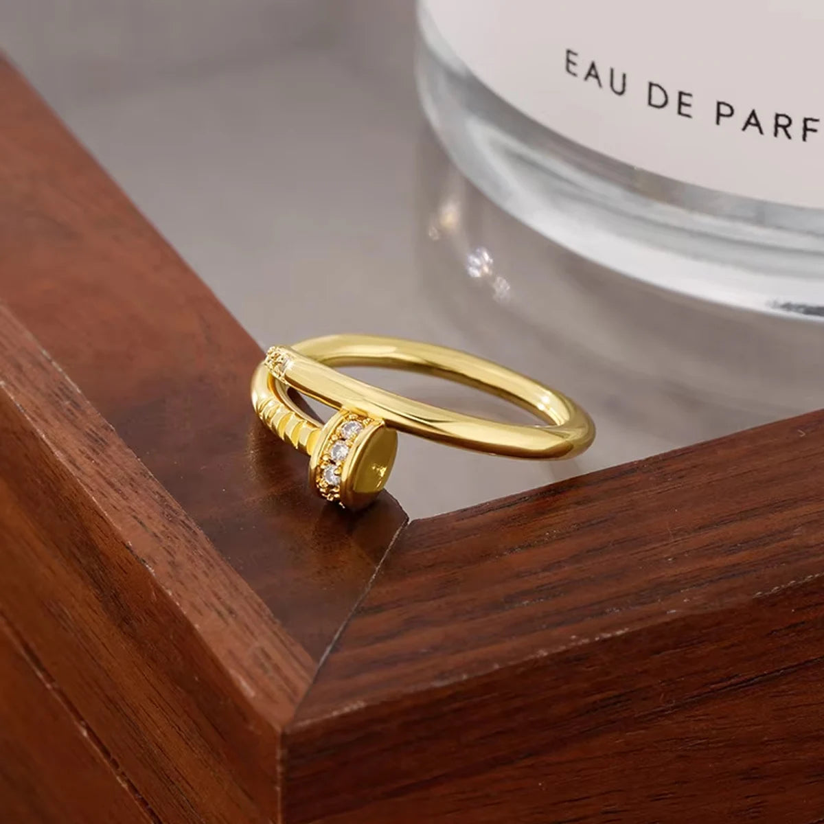 Light Luxury Gold Nail Ring