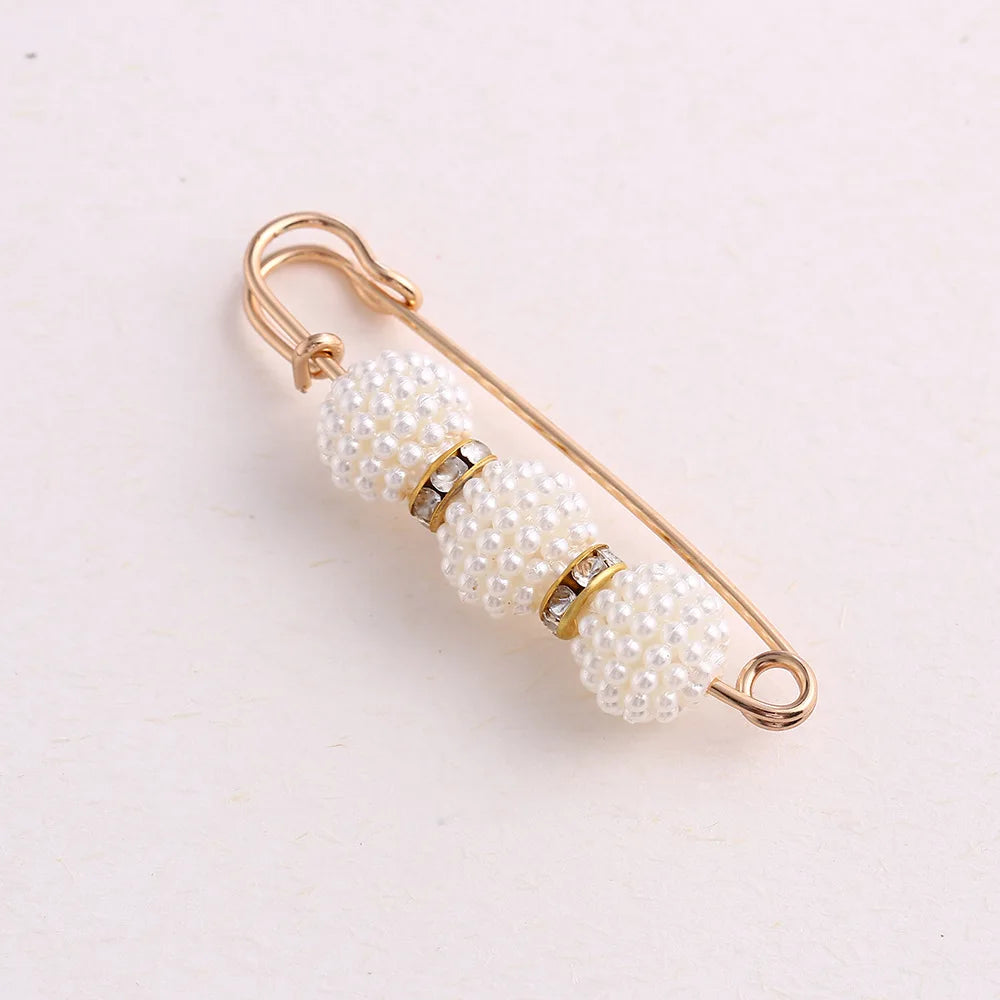 Women’s Pearl Rhinestone Brooch – Cute Skirt Waist Pin