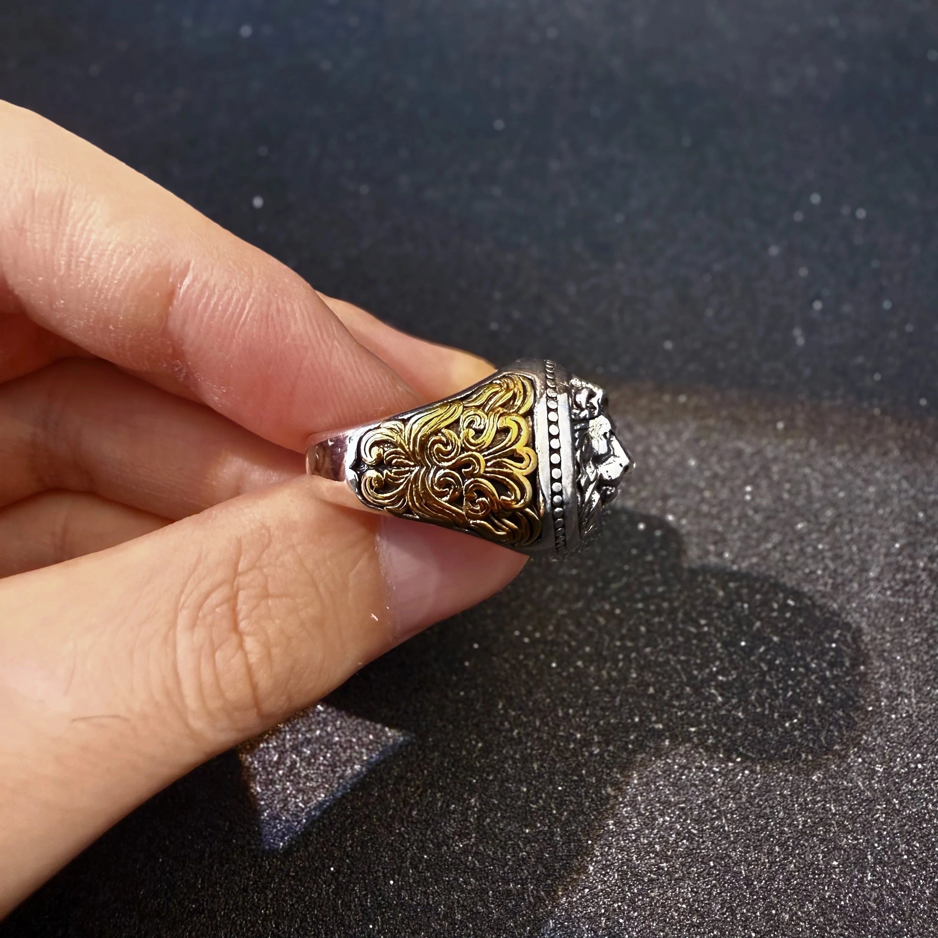 Men’s Lion Ivy Vine Ring