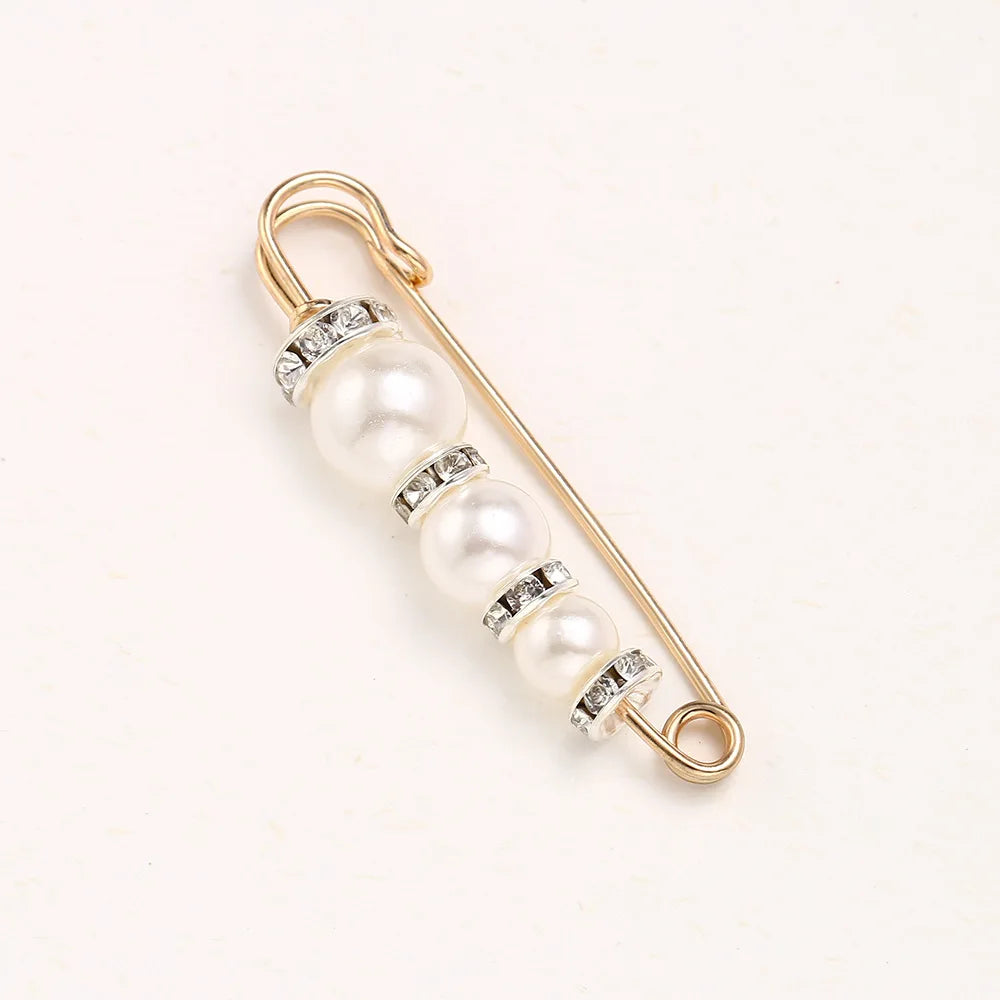 Women’s Pearl Rhinestone Brooch – Cute Skirt Waist Pin
