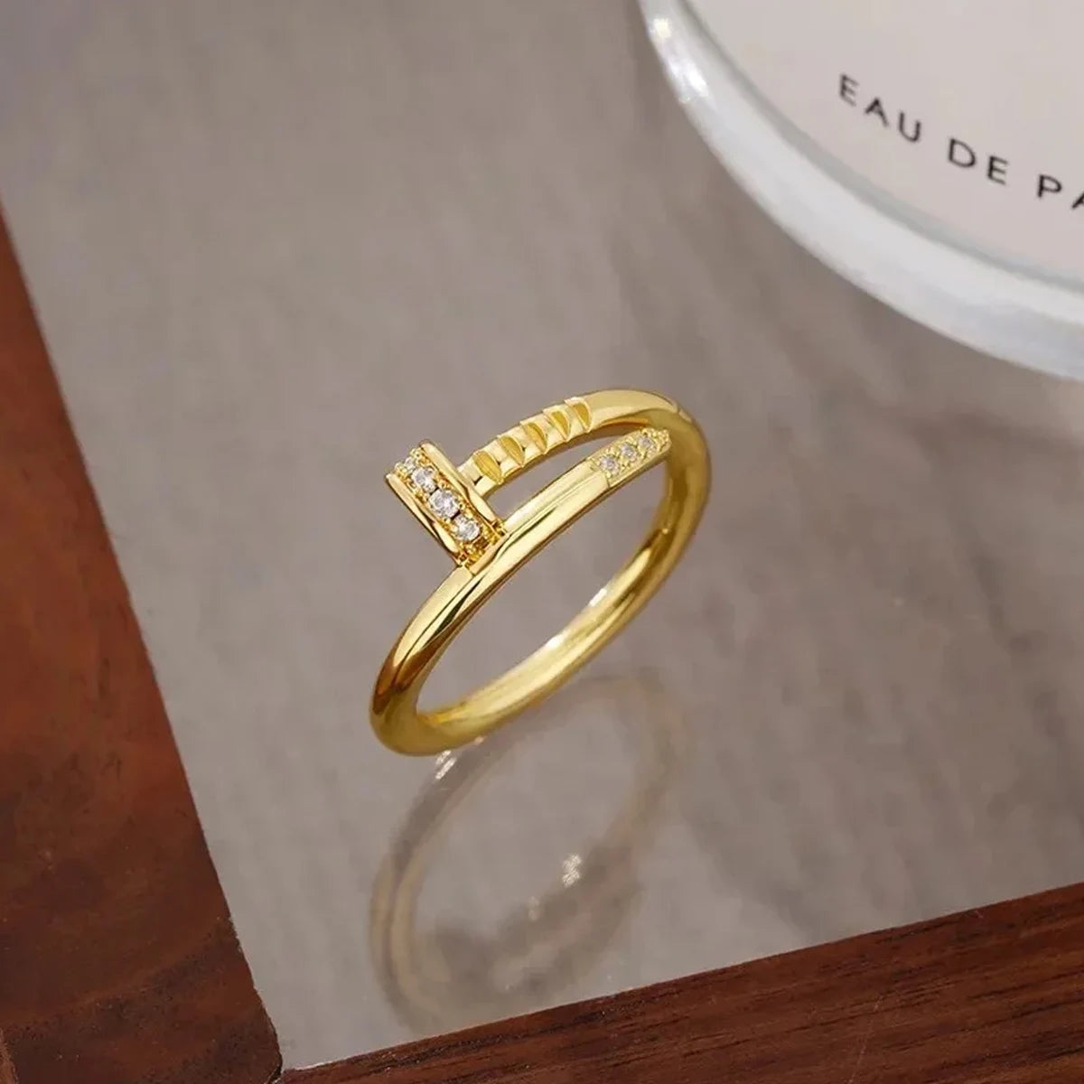 Light Luxury Gold Nail Ring