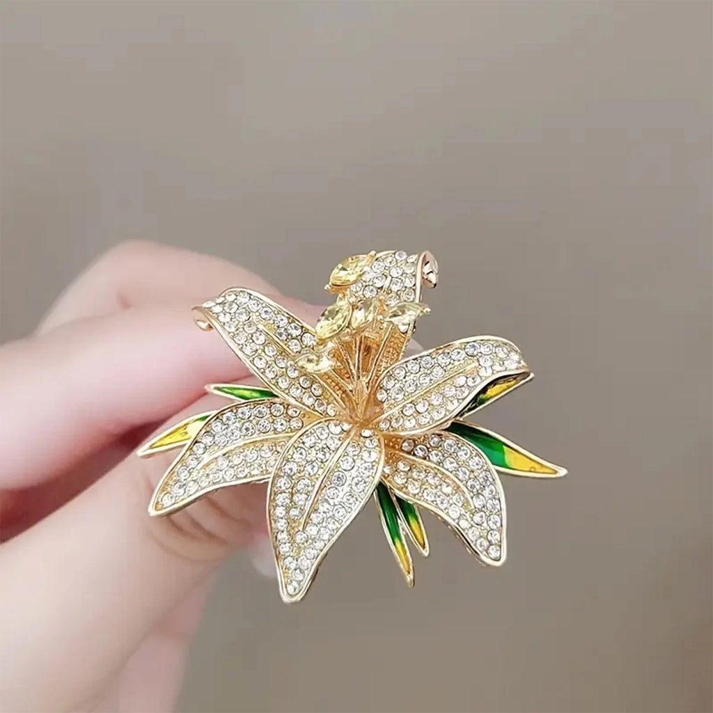 Luxurious Lily Flower Brooch – Elegant Fashion Pin